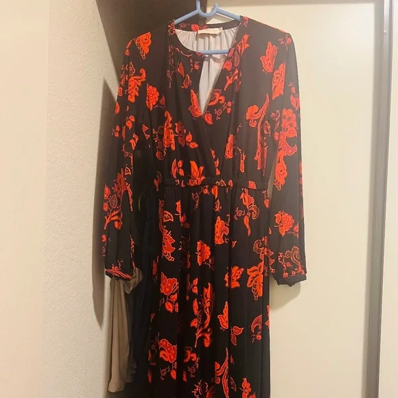 Tory Burch Floral Tie-neck Long-sleeve Jersey BowDress In Black Mountain  Paisley